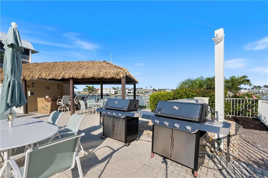 3000 Gulf Shore Blvd N 215, Naples, FL 34103-23