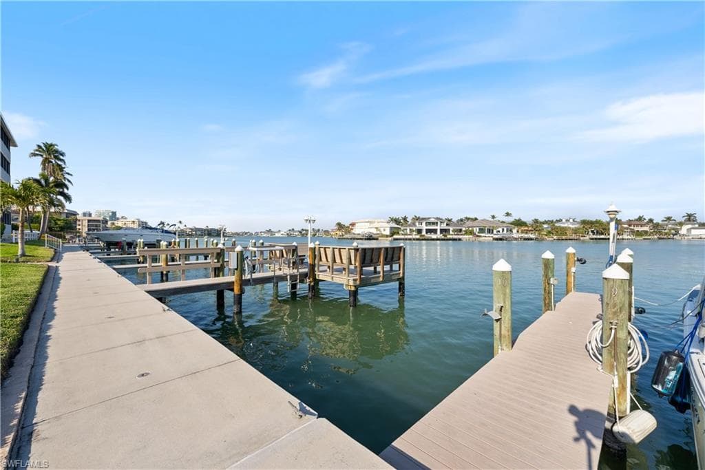 3000 Gulf Shore Blvd N 215, Naples, FL 34103-24