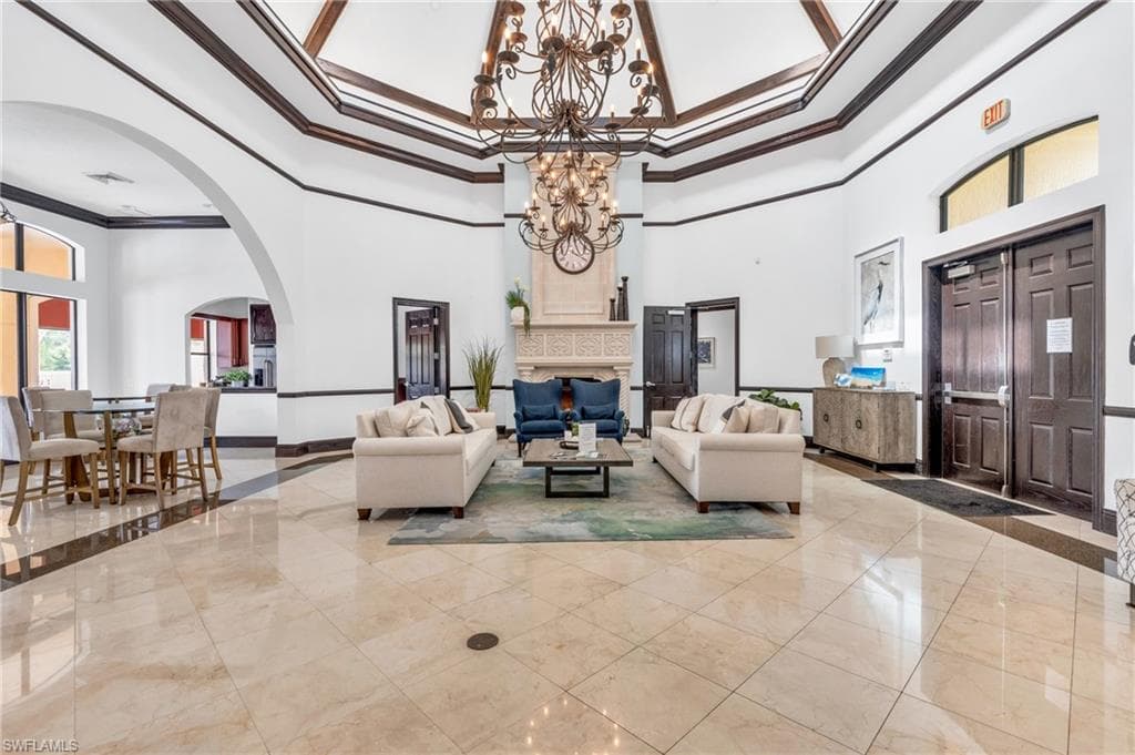 12965 Positano Cir 304, Naples, FL 34105-34