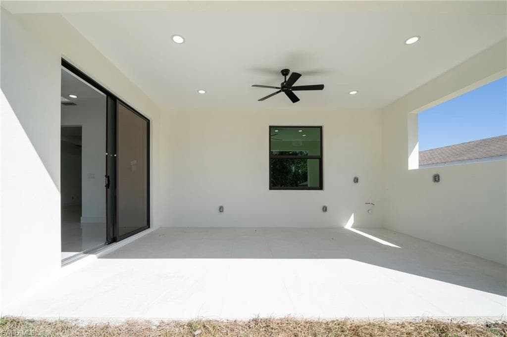 3003 52nd St W, Lehigh Acres, FL 33971-26