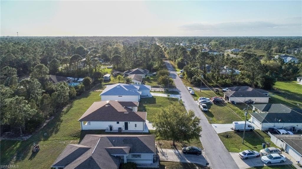 3003 52nd St W, Lehigh Acres, FL 33971-37