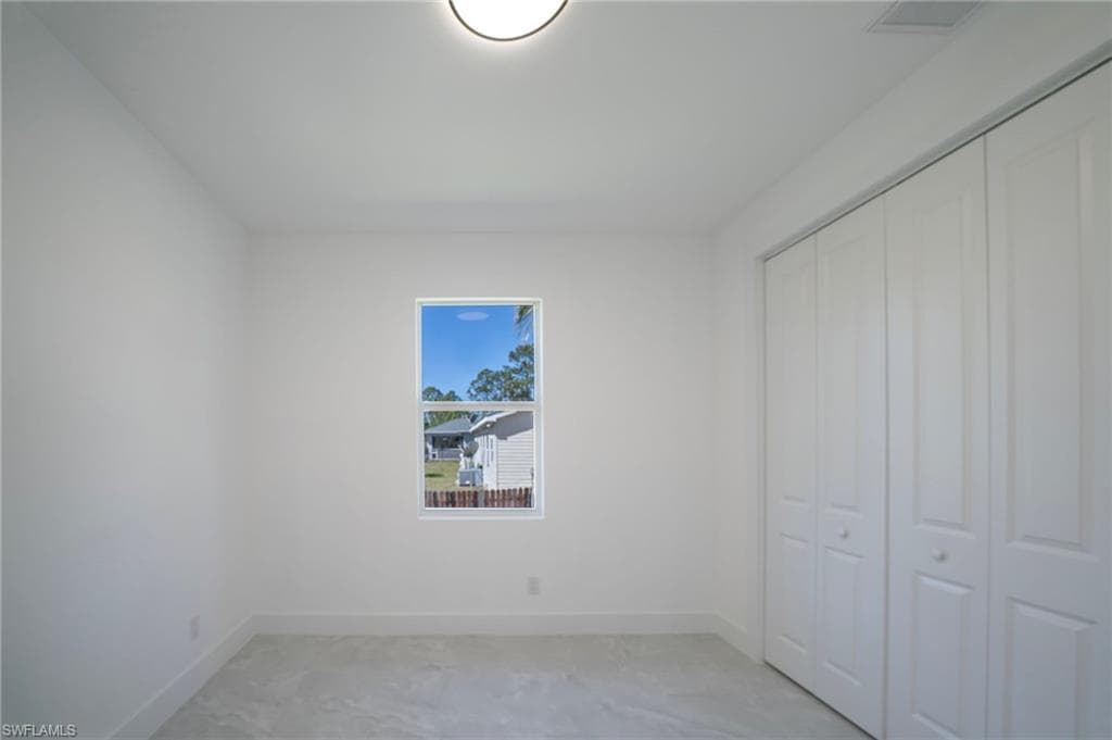 3005 52nd St W, Lehigh Acres, FL 33971-18