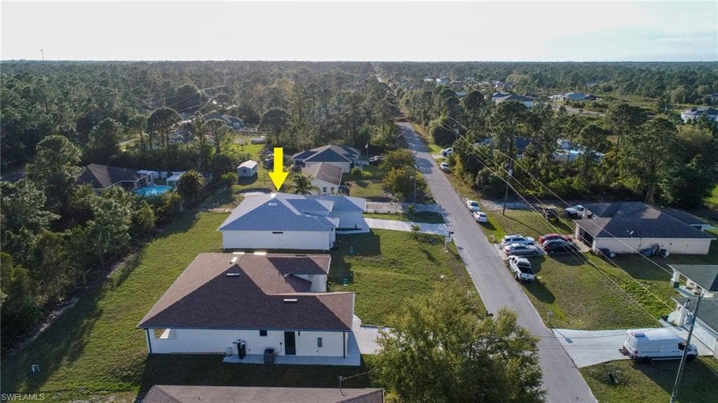 3005 52nd St W, Lehigh Acres, FL 33971-27