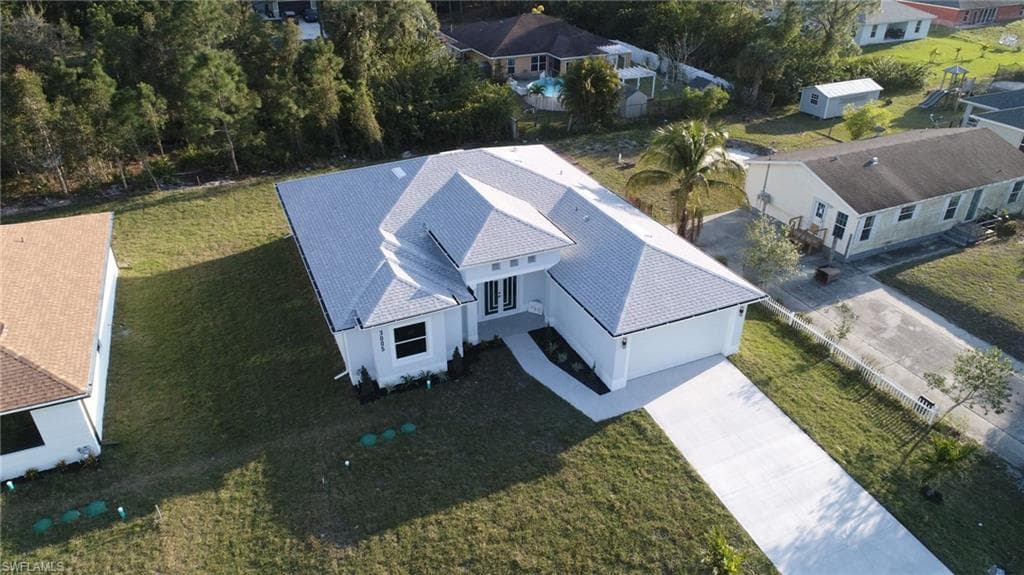 3005 52nd St W, Lehigh Acres, FL 33971-37