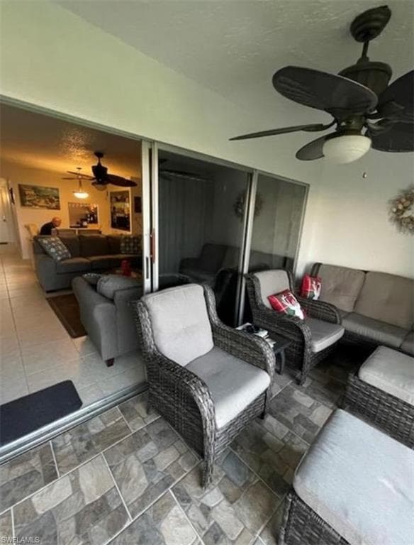 163 Palm Dr 2878, Naples, FL 34112-17