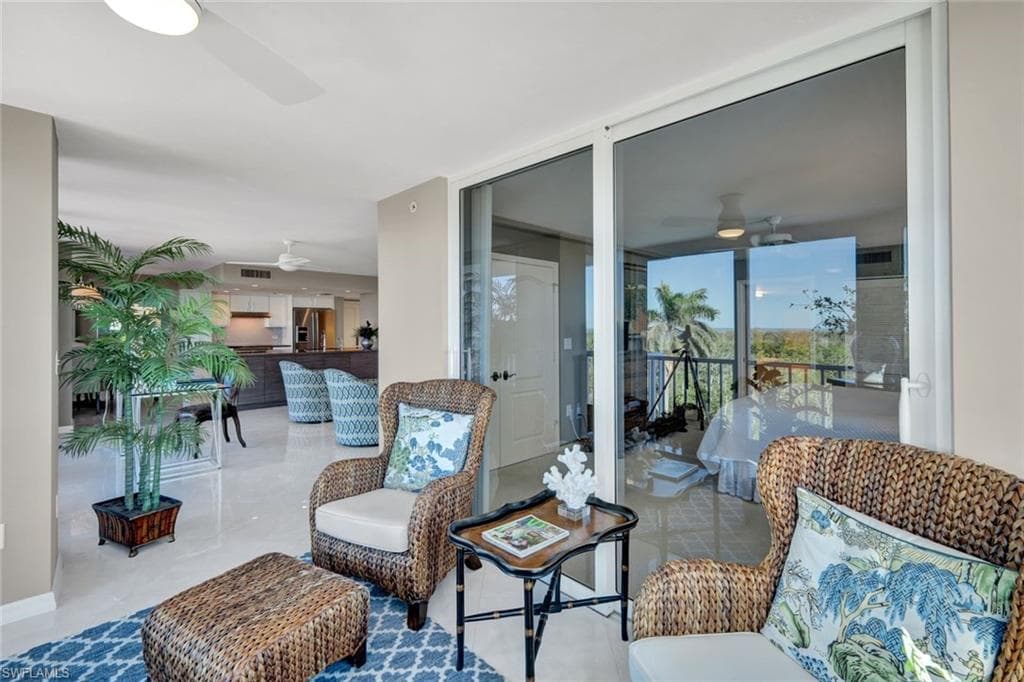6585 Nicholas Blvd 404, Naples, FL 34108-13