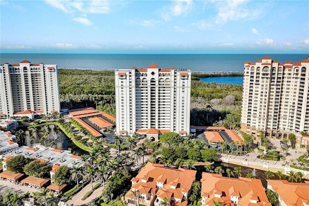 6585 Nicholas Blvd 404, Naples, FL 34108-25