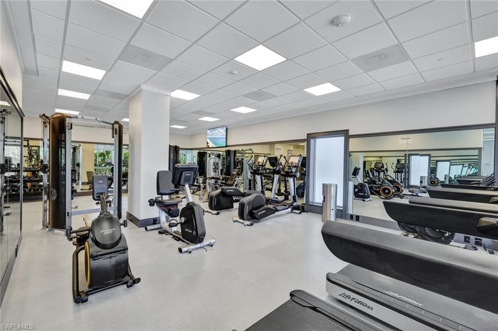 6585 Nicholas Blvd 404, Naples, FL 34108-35