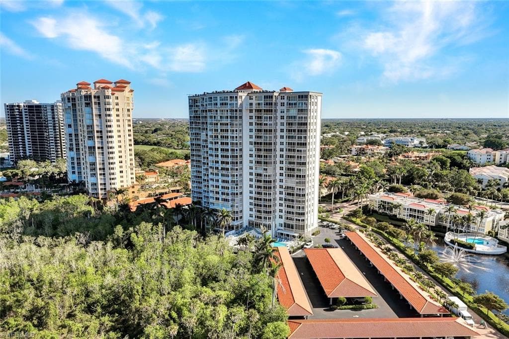 6585 Nicholas Blvd 404, Naples, FL 34108-40