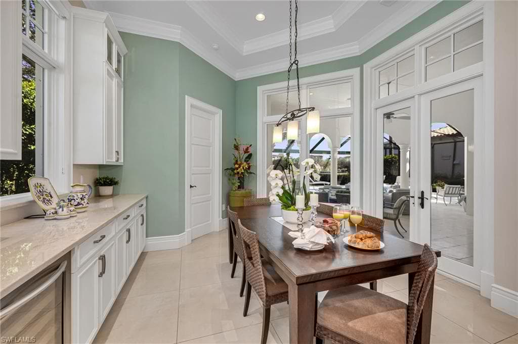1580 Marsh Wren Ln, Naples, FL 34105-13
