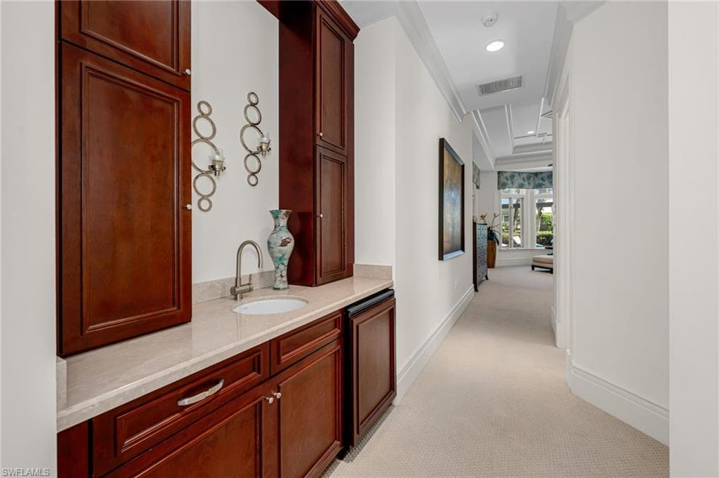 1580 Marsh Wren Ln, Naples, FL 34105-17