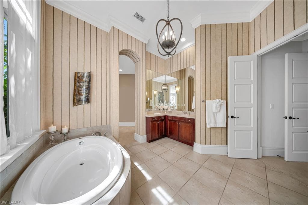 1580 Marsh Wren Ln, Naples, FL 34105-20