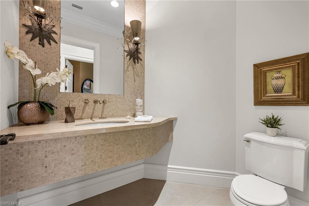 1580 Marsh Wren Ln, Naples, FL 34105-27