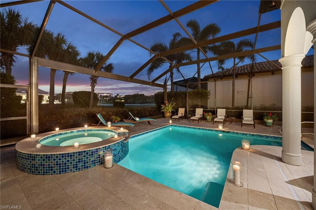 1580 Marsh Wren Ln, Naples, FL 34105-37
