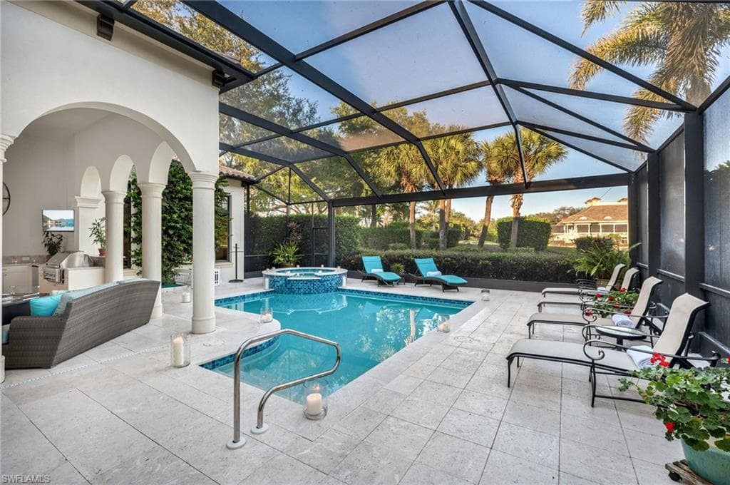 1580 Marsh Wren Ln, Naples, FL 34105-38