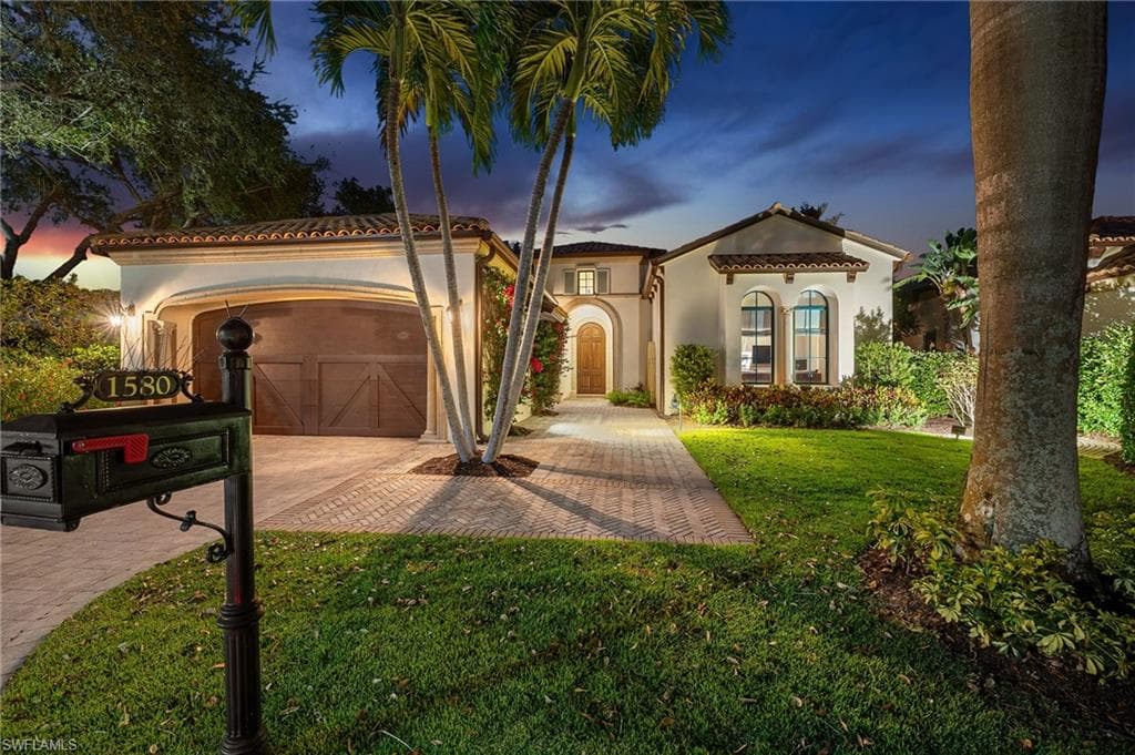 1580 Marsh Wren Ln, Naples, FL 34105-43