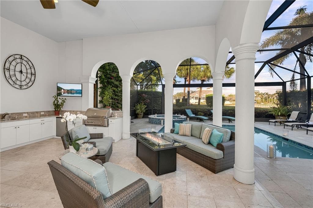 1580 Marsh Wren Ln, Naples, FL 34105-46