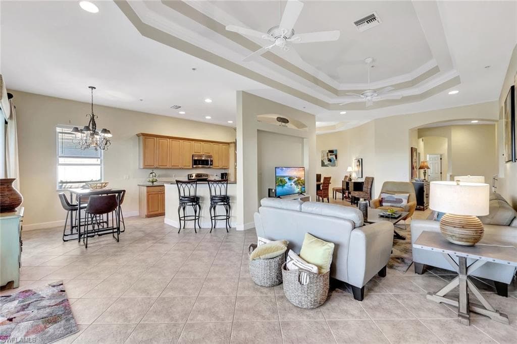 8735 Coastline Ct 202, Naples, FL 34120-10
