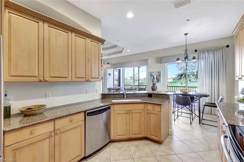 8735 Coastline Ct 202, Naples, FL 34120-15