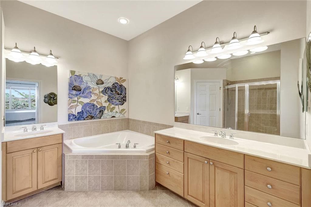 8735 Coastline Ct 202, Naples, FL 34120-23