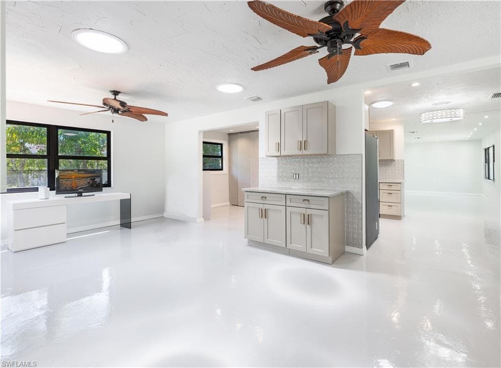 2230 Harbor Rd, Naples, FL 34104-12