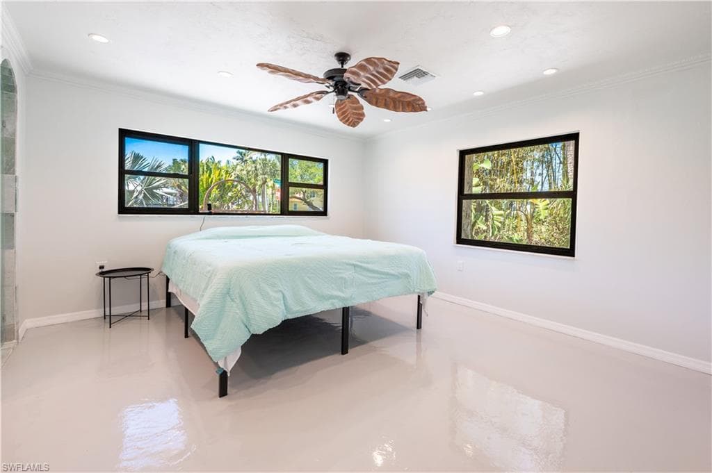 2230 Harbor Rd, Naples, FL 34104-14