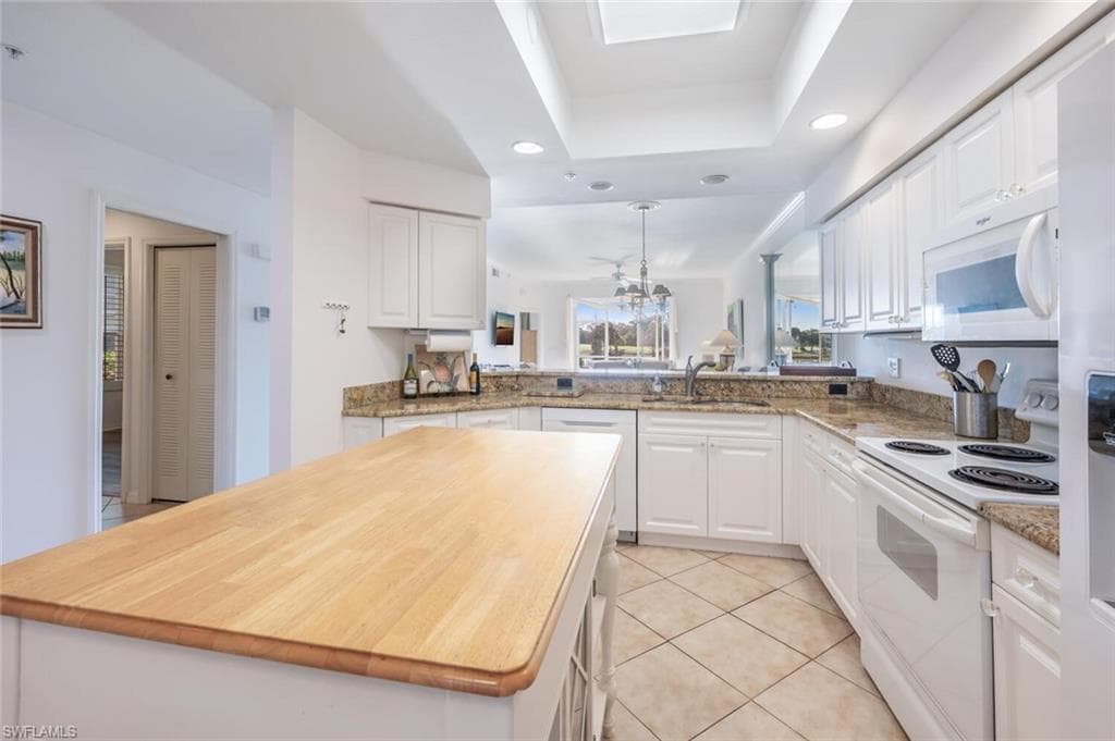 8400 Naples Heritage Dr 1511, Naples, FL 34112-12