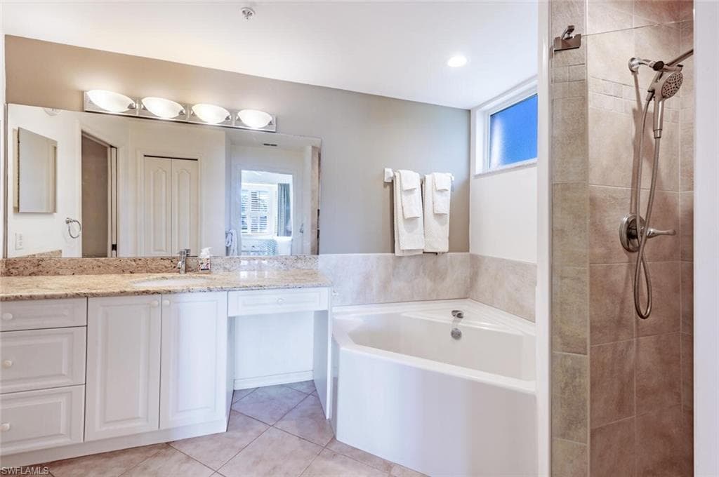 8400 Naples Heritage Dr 1511, Naples, FL 34112-23