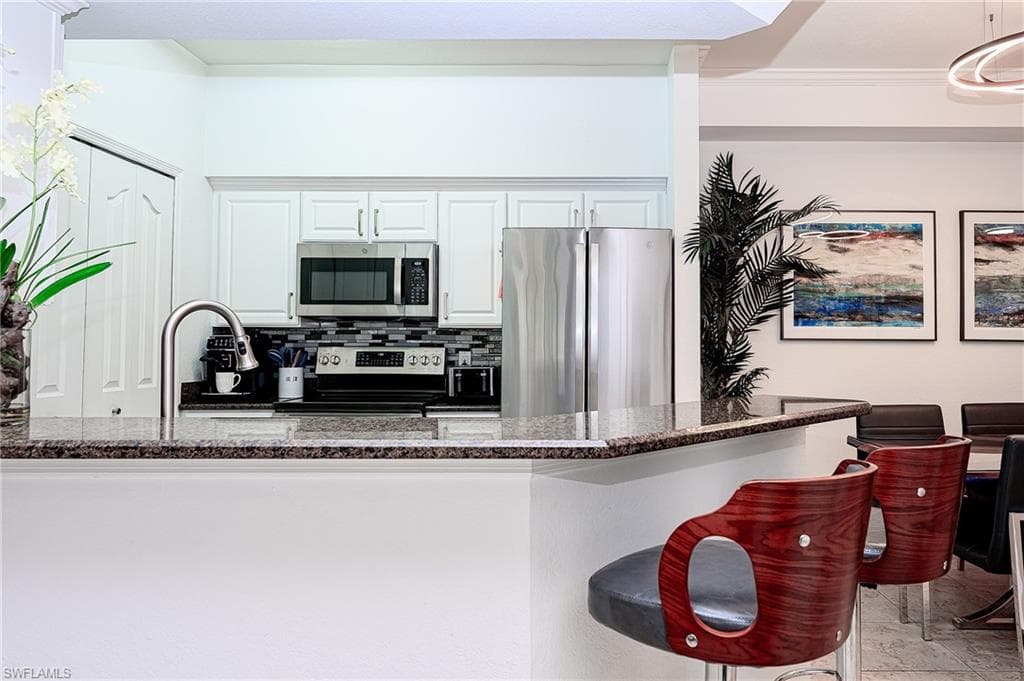 13000 Positano Cir 108, Naples, FL 34105-9