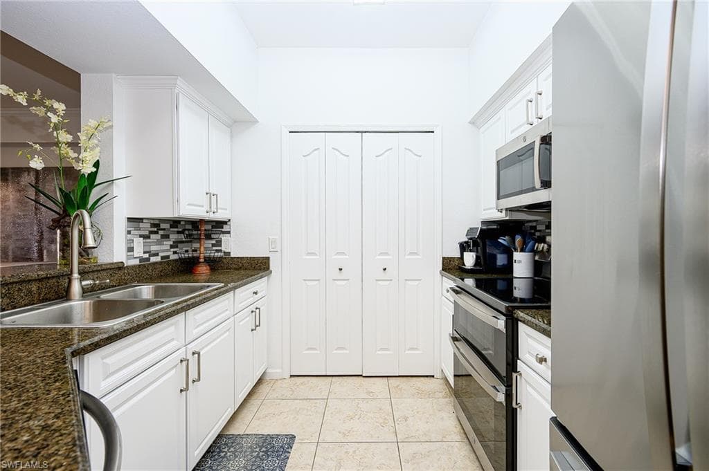 13000 Positano Cir 108, Naples, FL 34105-11