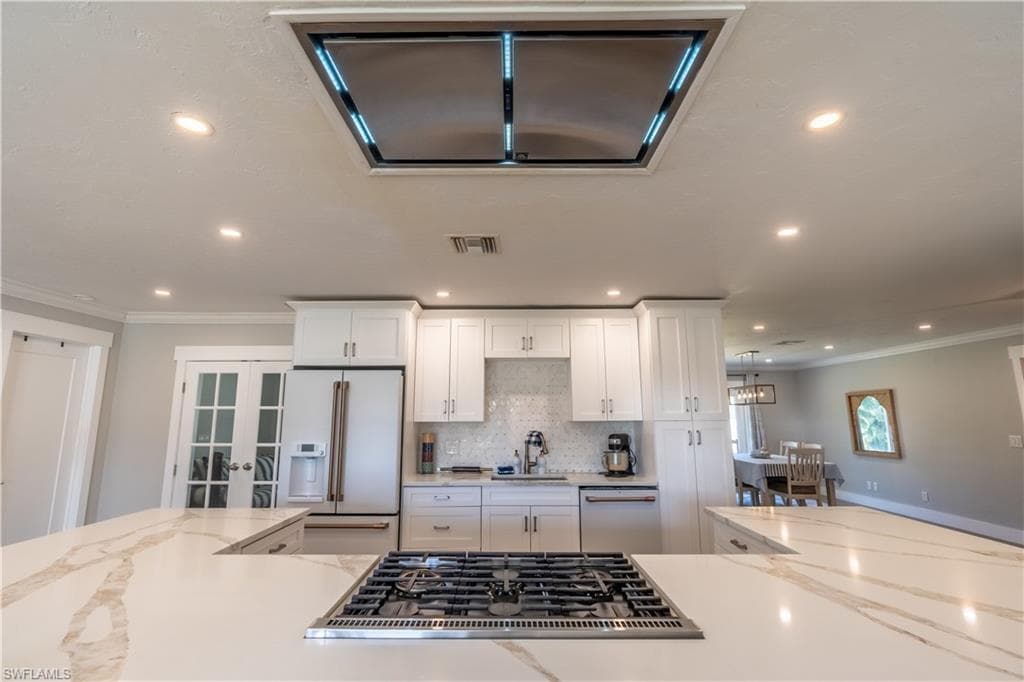 2237 Kings Lake Blvd, Naples, FL 34112-19