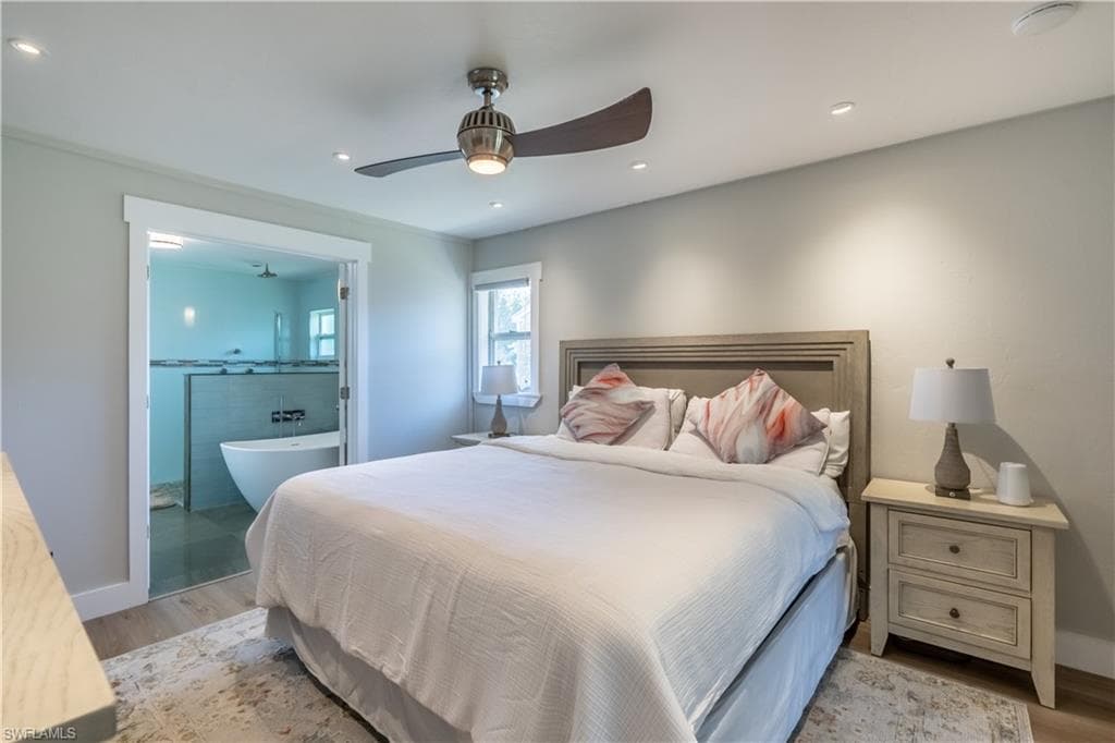 2237 Kings Lake Blvd, Naples, FL 34112-25