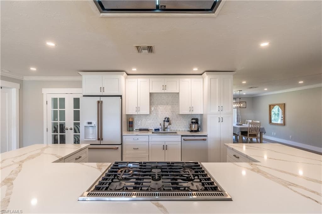 2237 Kings Lake Blvd, Naples, FL 34112-2