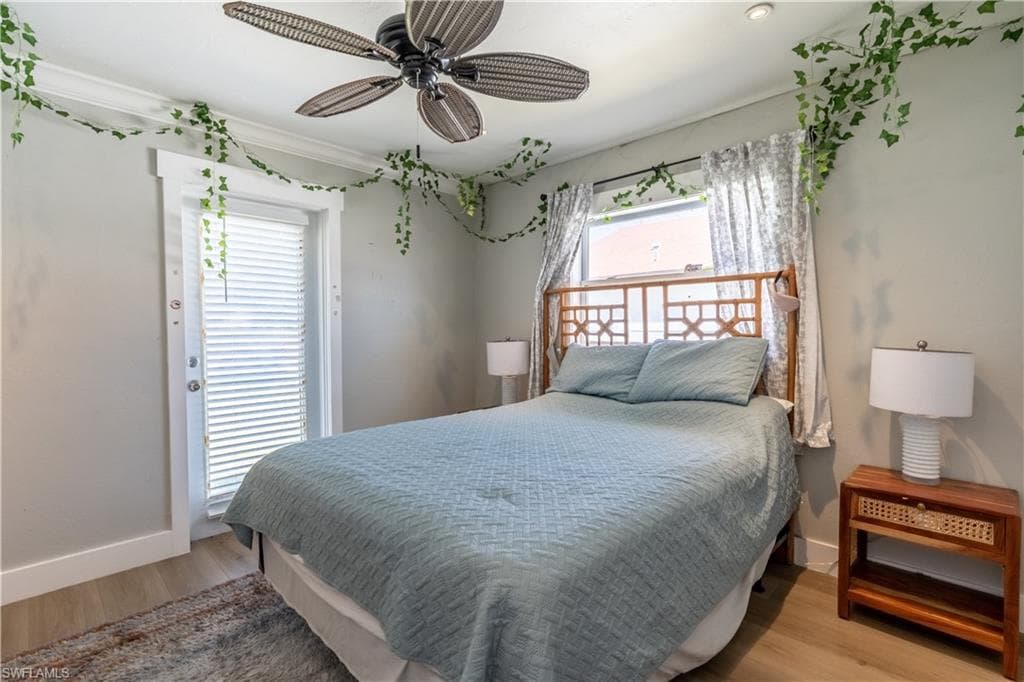 2237 Kings Lake Blvd, Naples, FL 34112-36