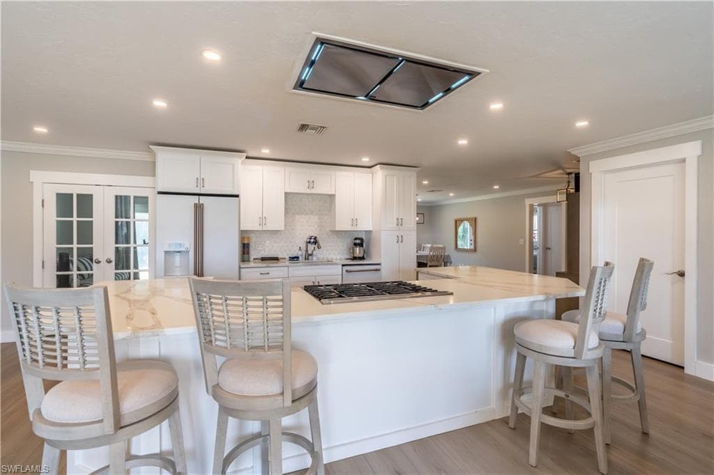 2237 Kings Lake Blvd, Naples, FL 34112-3
