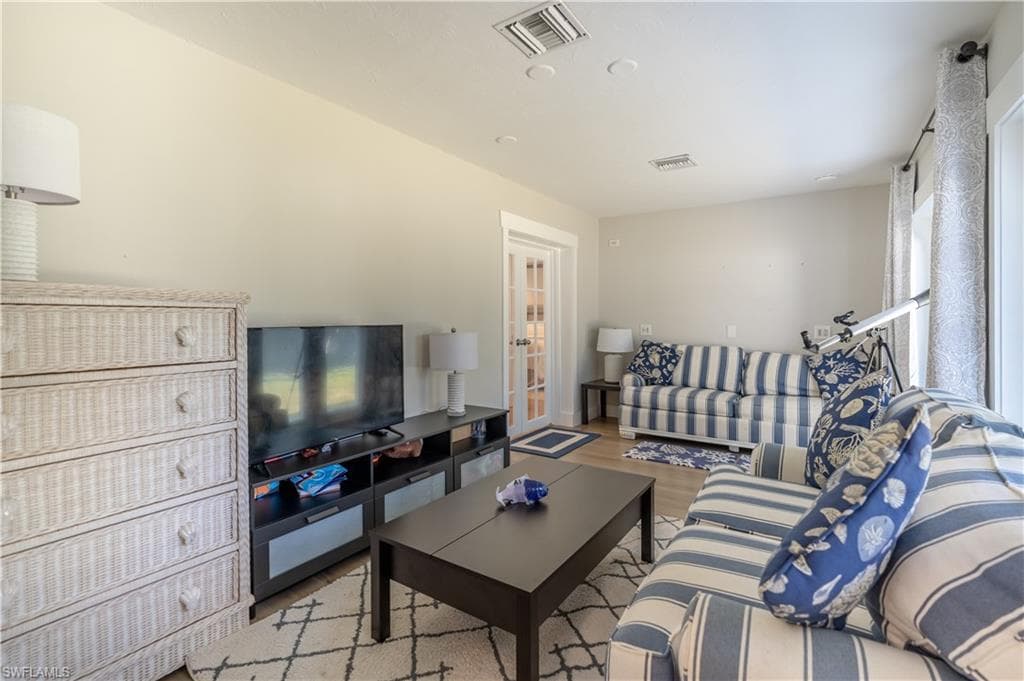 2237 Kings Lake Blvd, Naples, FL 34112-41