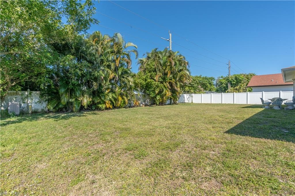 2237 Kings Lake Blvd, Naples, FL 34112-45