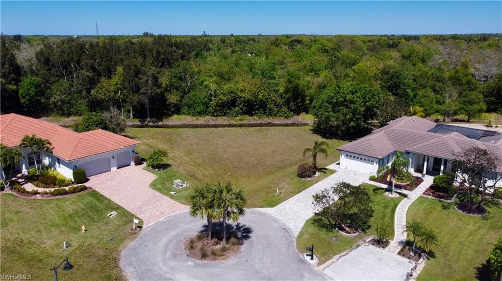 18163 Baywood Dr, Naples, FL 34114-1