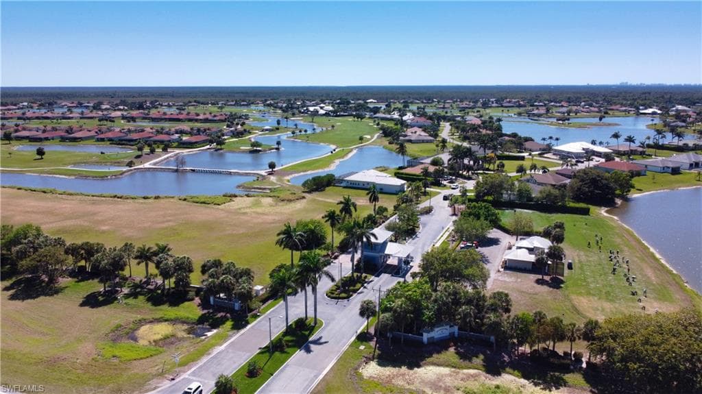 18163 Baywood Dr, Naples, FL 34114-7