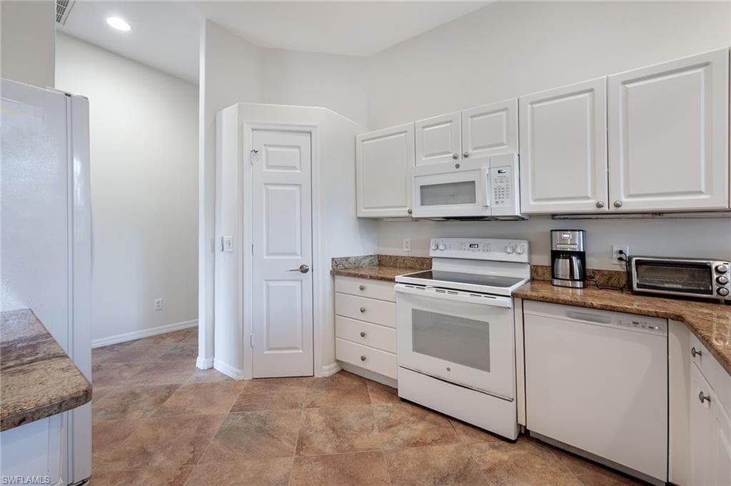 1195 Imperial Dr 56, Naples, FL 34110-13