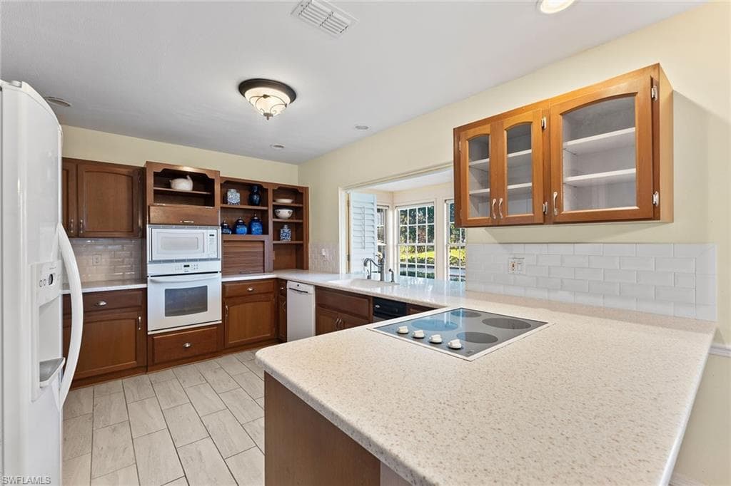 517 Devils Ln, Naples, FL 34103-12