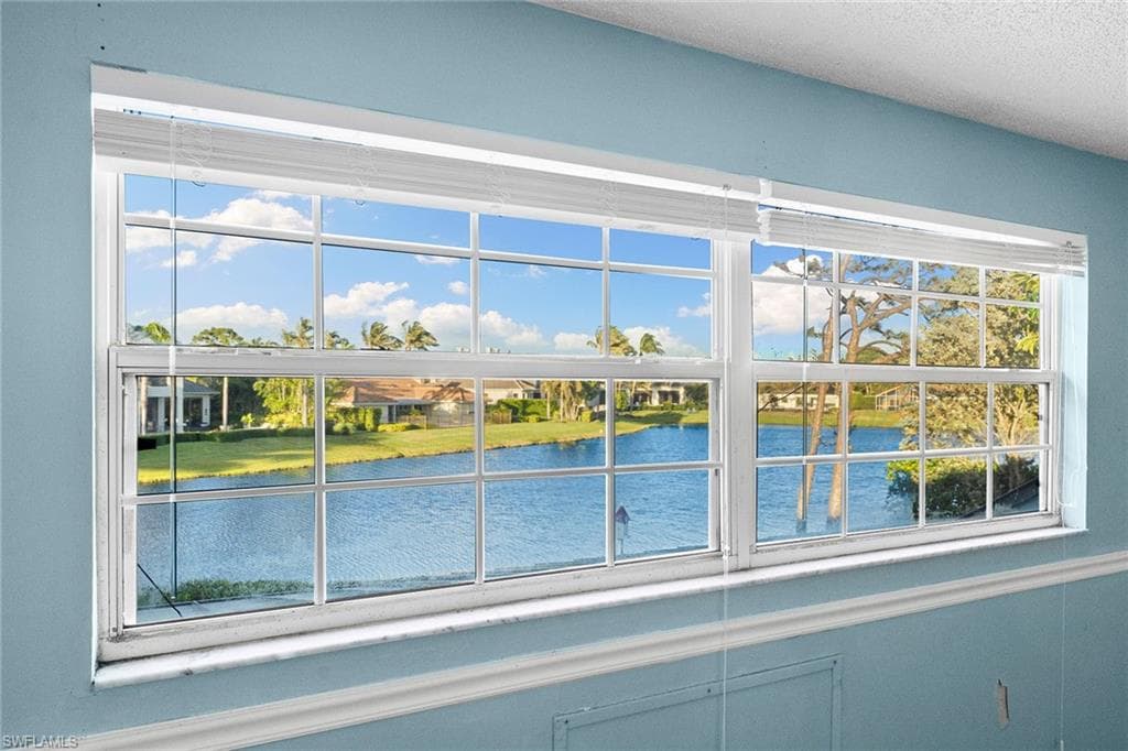 517 Devils Ln, Naples, FL 34103-16