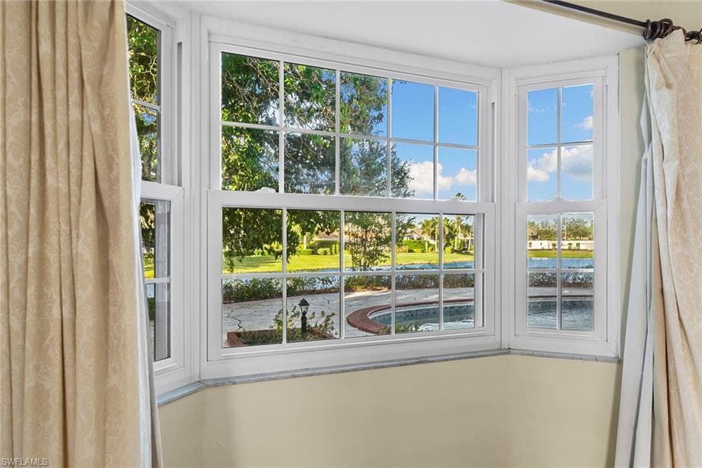 517 Devils Ln, Naples, FL 34103-19