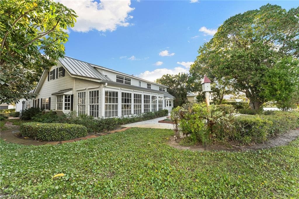 517 Devils Ln, Naples, FL 34103-25