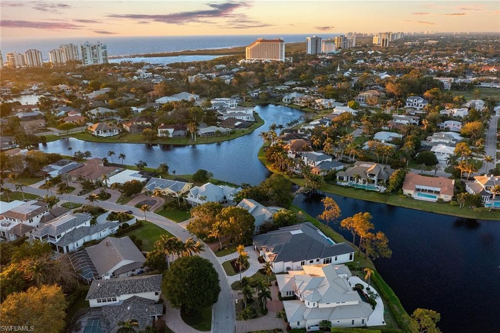 517 Devils Ln, Naples, FL 34103-34