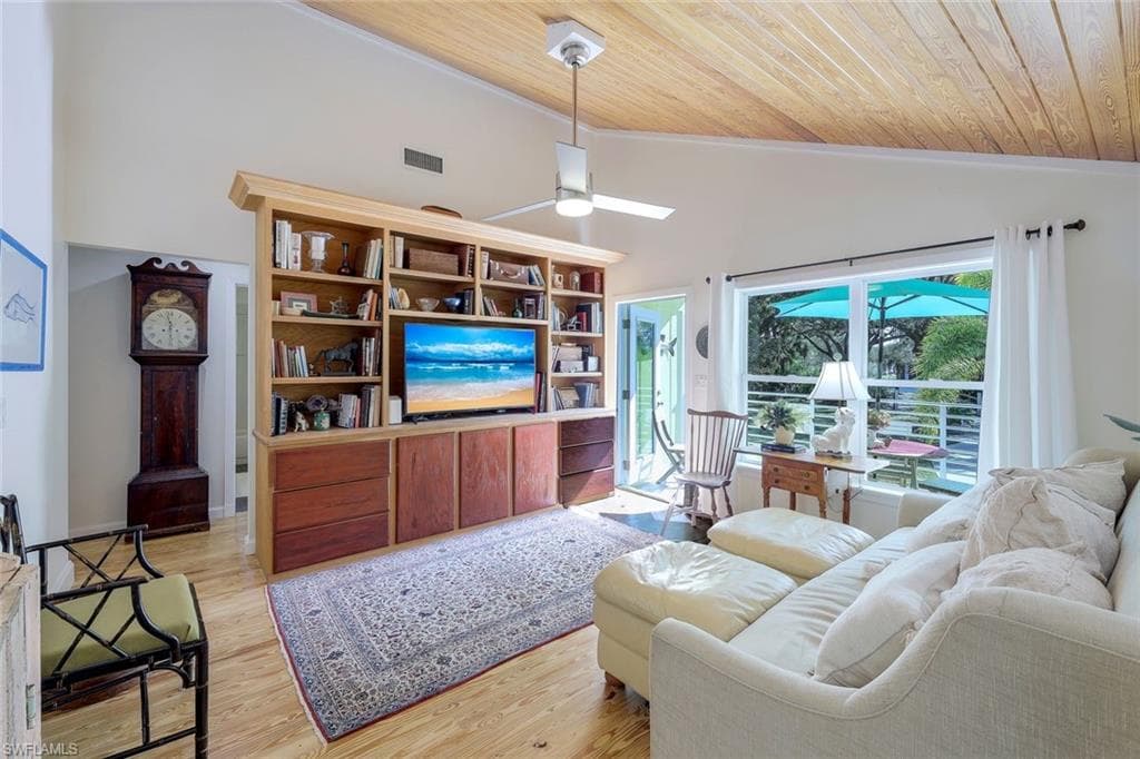 3643 North Rd, Naples, FL 34104-16