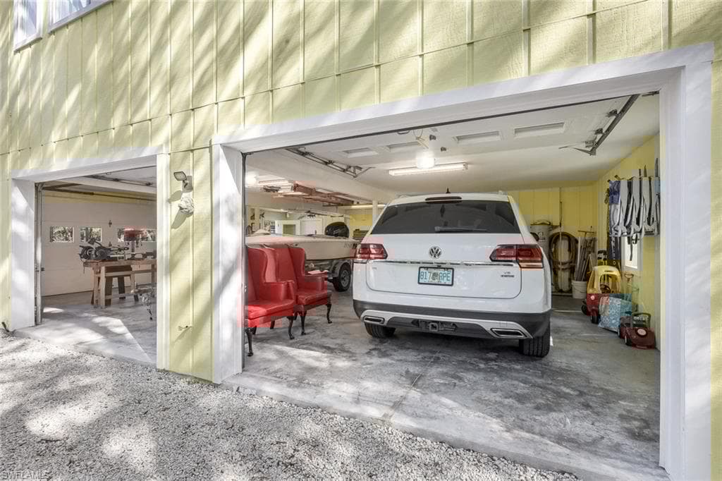3643 North Rd, Naples, FL 34104-33