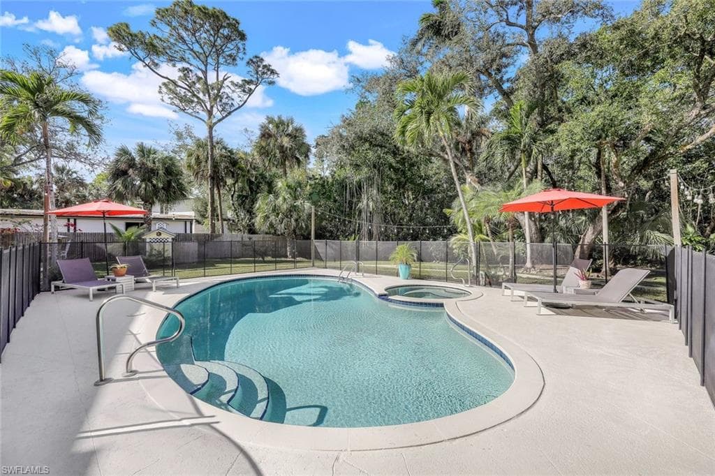 3643 North Rd, Naples, FL 34104-35