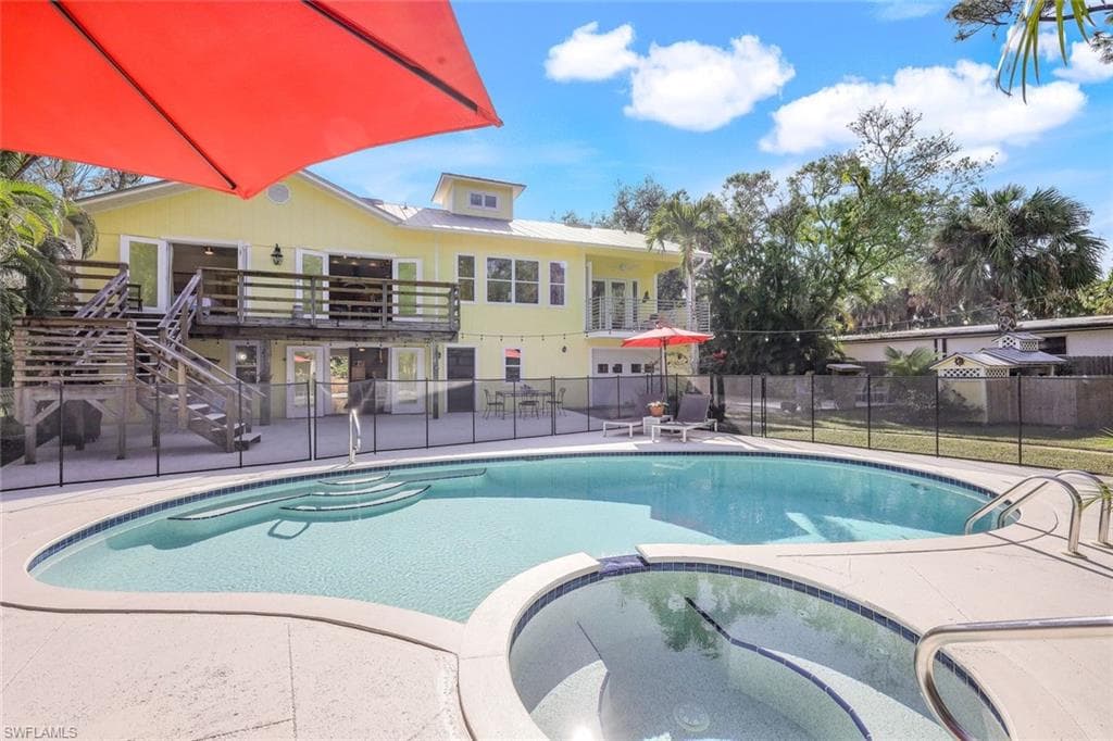 3643 North Rd, Naples, FL 34104-4