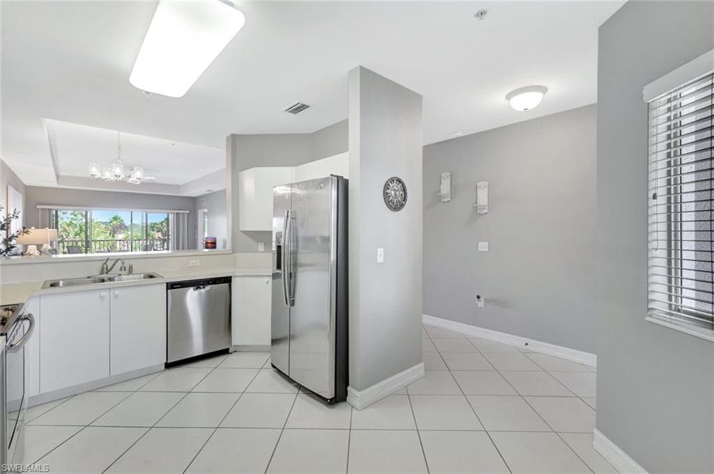 7831 Regal Heron Cir 304, Naples, FL 34104-9